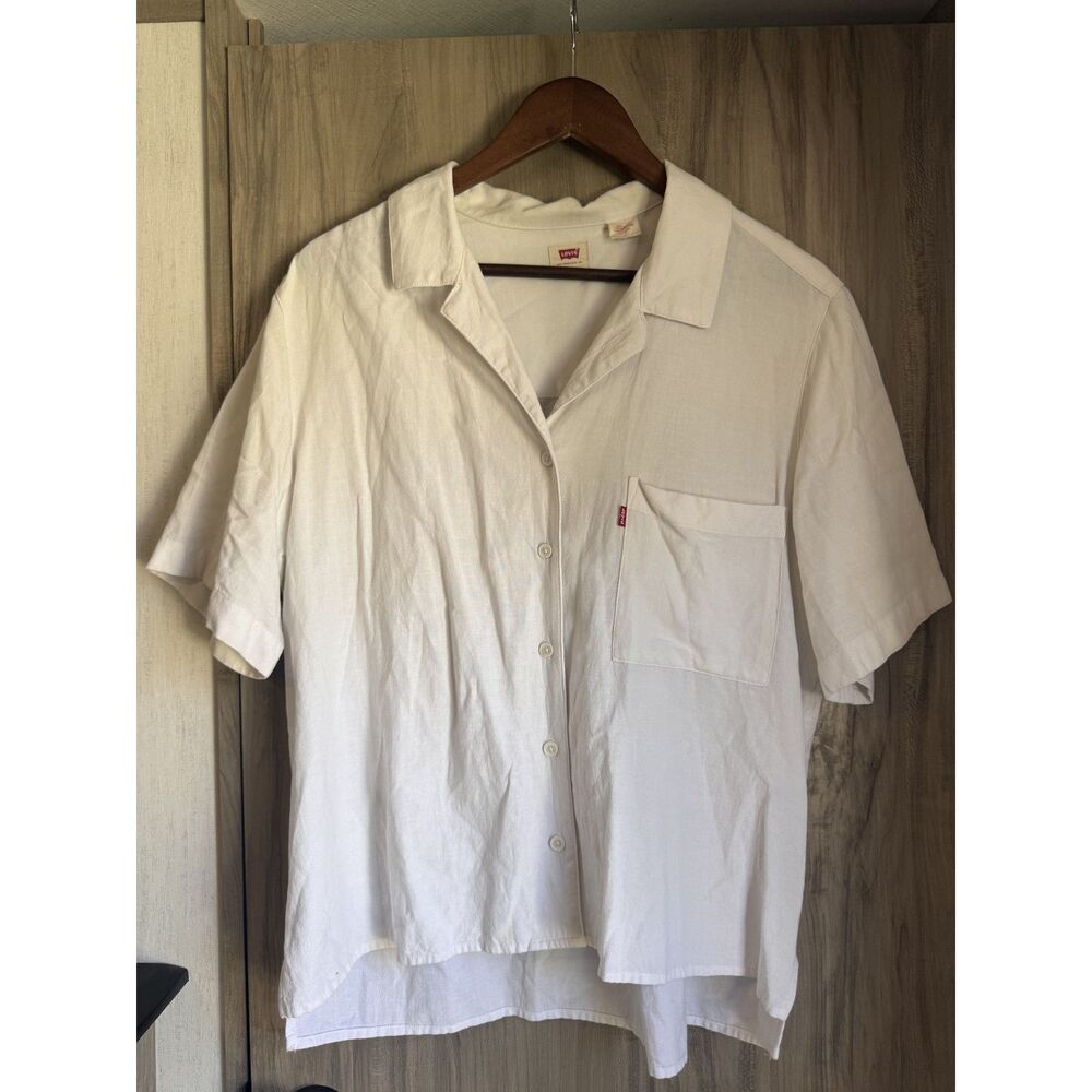 Women's LEVIS button up top